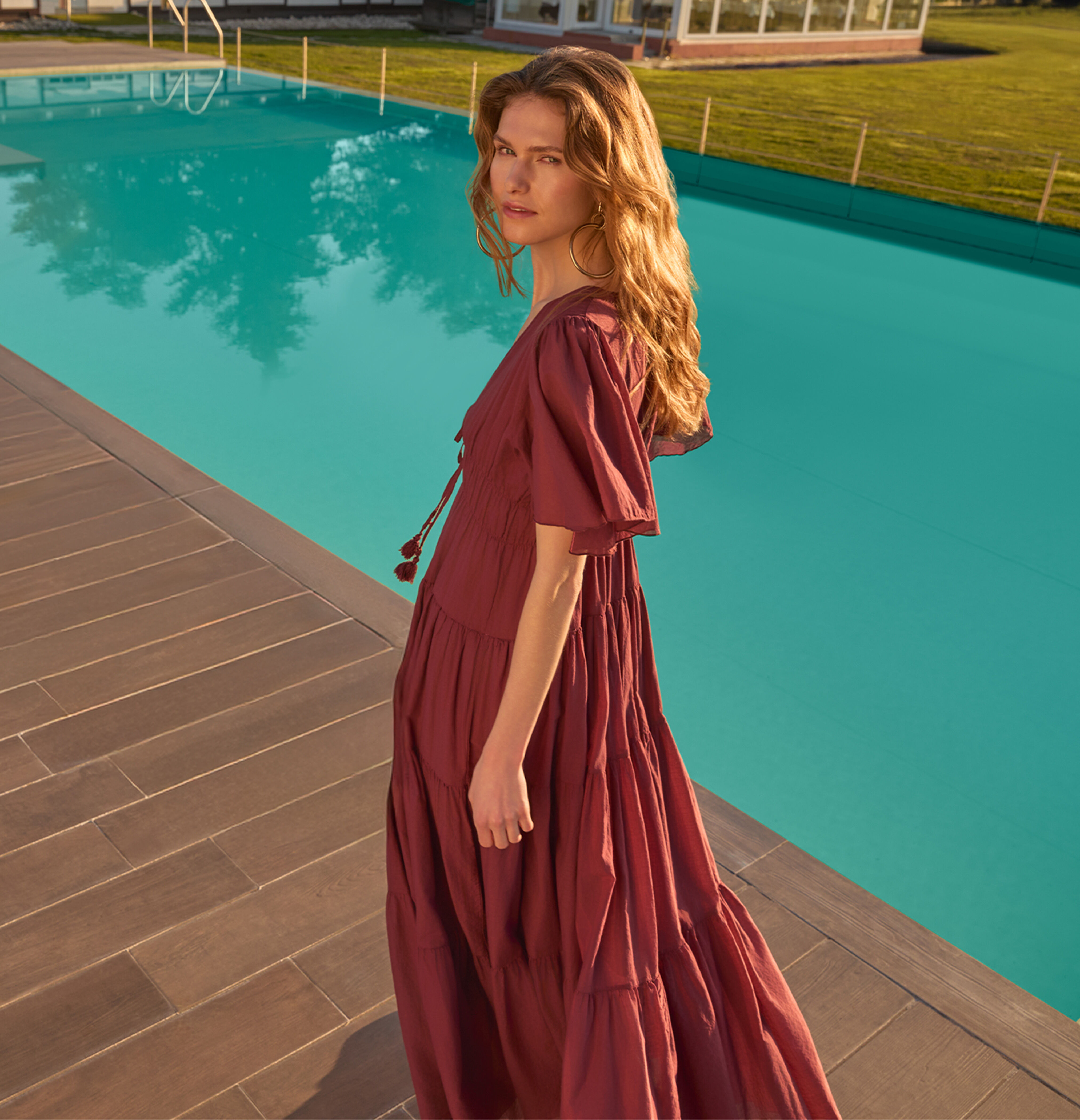 AMBER CAPSULE COLLECTION